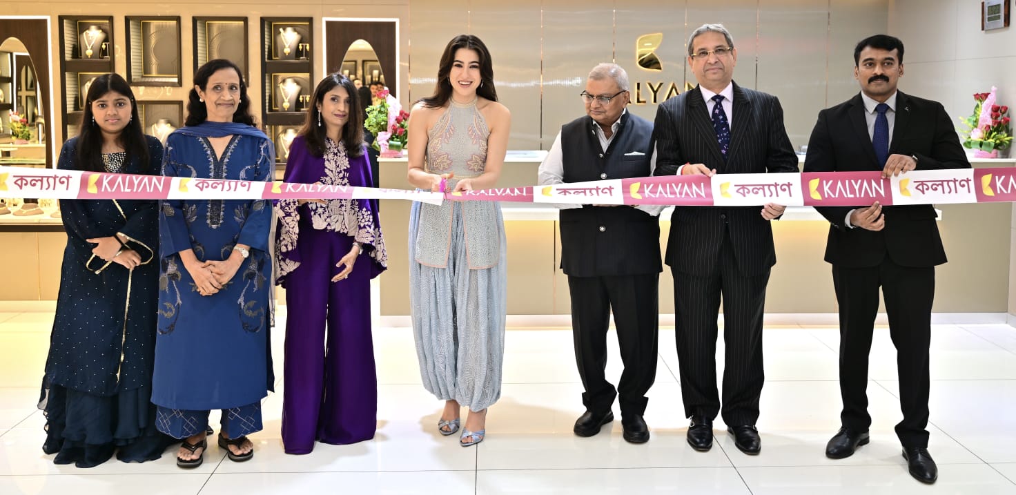 Bollywood Actress Ms. Sara Ali Khan Inaugurates Kalyan Jewel...