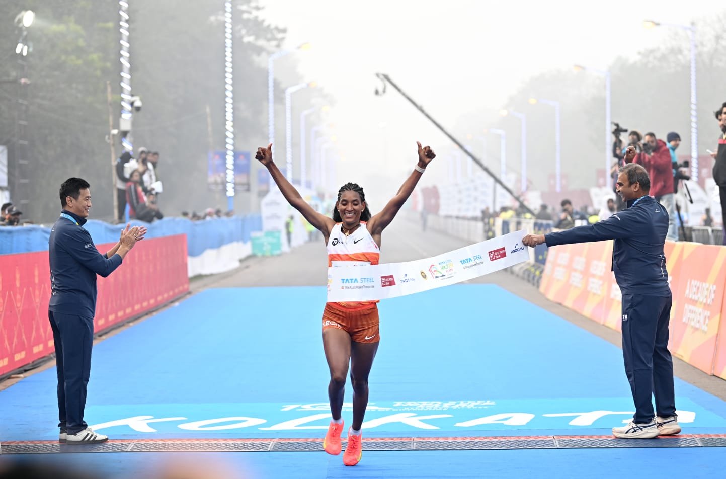 Uganda’s 10000m & 5000m World record holder, Joshua Cheptegei, crosses the finish line in 1:11:49 seconds to win the overall men’s title at the Tata Steel World 25K Kolkata 2025