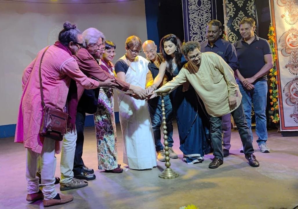 সরস্বতী ভাণ্ডারের পাশে এসে দাঁড়াল এবার ঊর্জা….