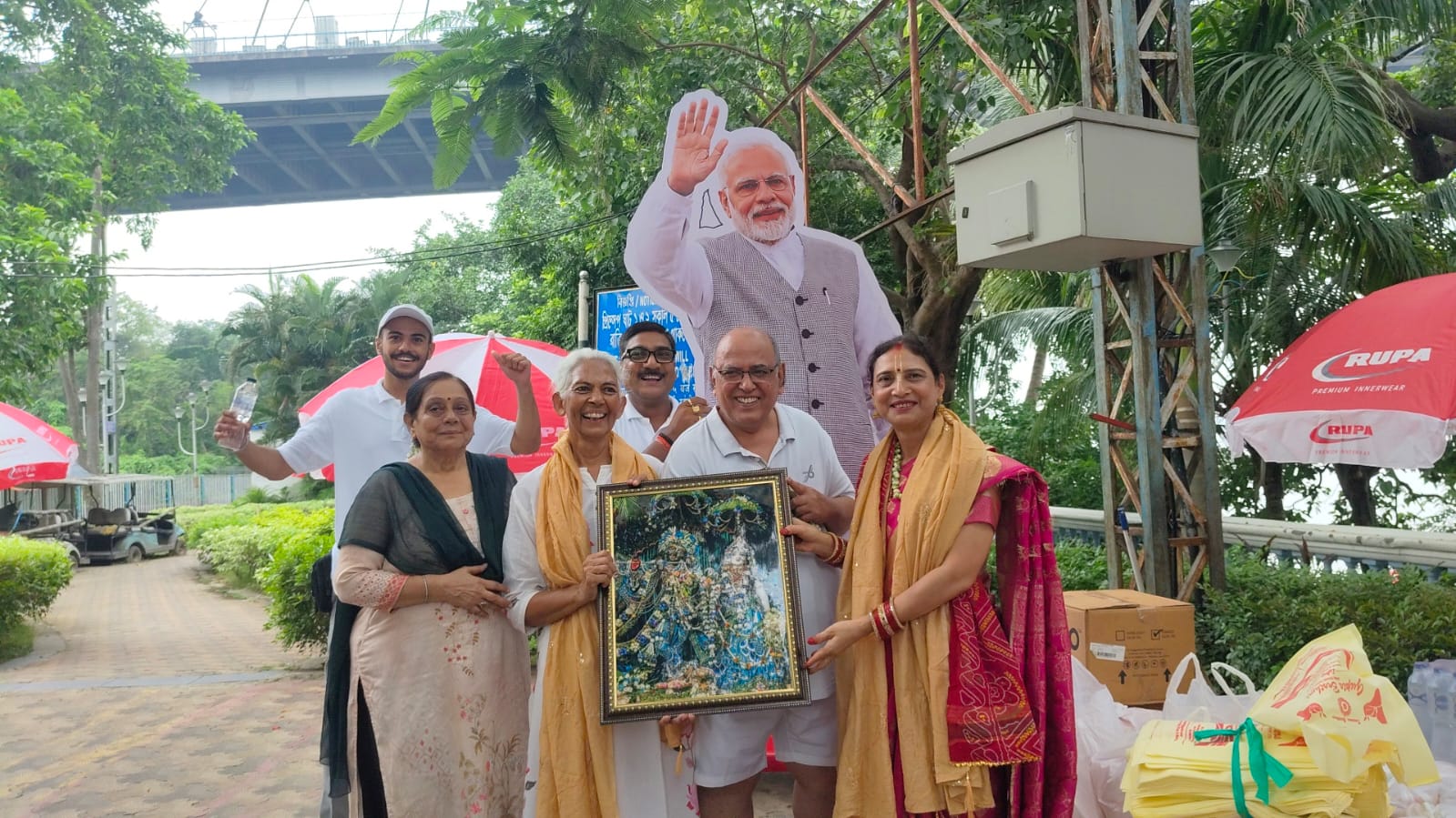 ভক্তির ছন্দে মুখর কলকাতার প্রিন্সেপ ঘাট, ‘মর্নিং অফ ভক্তি’-তে আধ্যাত্মিক আবেশ….