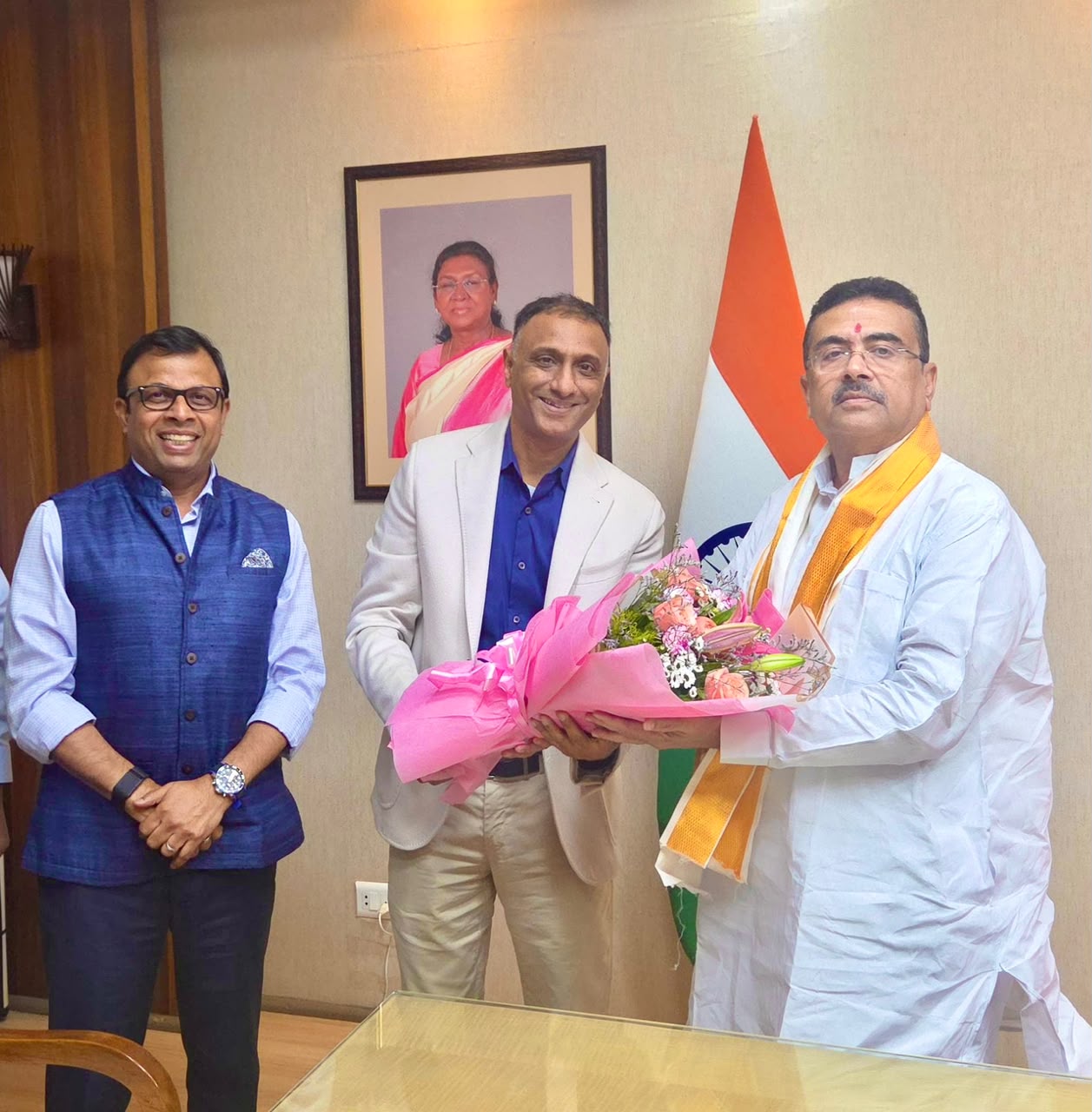 Flipkart Group CEO Kalyan Krishnamurthy meets West Bengal CM, discusses digital commerce and MSME growth… Flipkart Group CEO Kalyan Krishnamurthy meets West Bengal CM, discusses digital commerce and MSME growth…