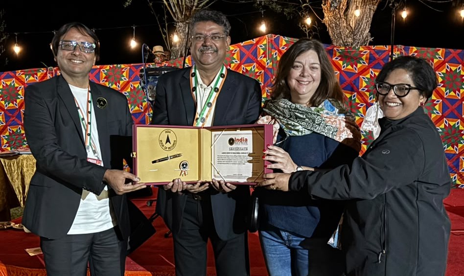 Nissan TEKTON Drives into India Book of Records… Nissan TEKTON Drives into India Book of Records…