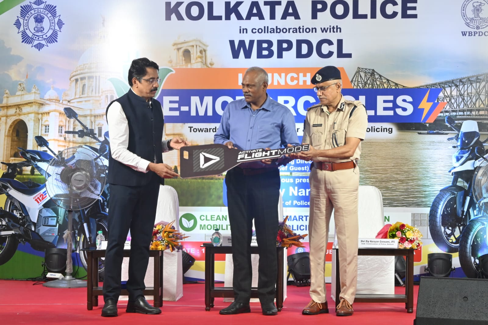 Ultraviolette X-47 ‘Skyforce’ Joins Kolkata Police Fleet; 183 Motorcycles Delivered as Part of India’s Largest Police Deployments… Ultraviolette X-47 ‘Skyforce’ Joins Kolkata Police Fleet; 183 Motorcycles Delivered as Part of India’s Largest Police Deployments…